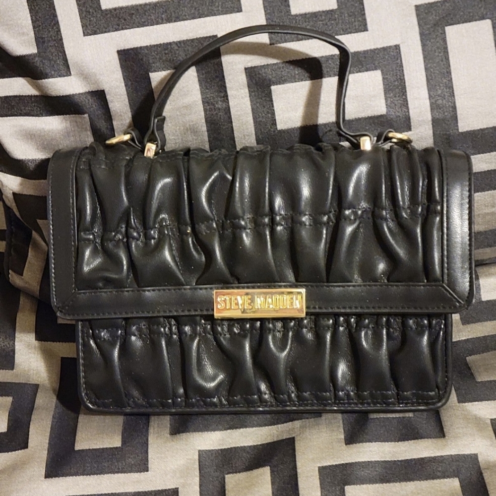 Steve Madden 👜 handbag. With two shoulder straps.